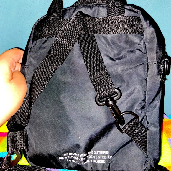 Adidas crossbody bag brand new - Picture 2 of 4